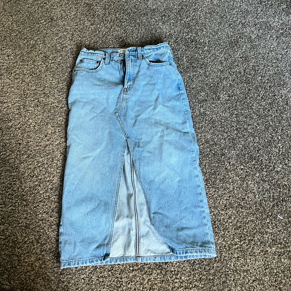Abercrombie high rise midi skirt size 2!